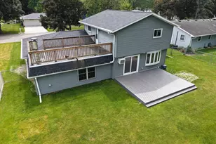 1248 April Ln, Green Bay, WI 54304 - Photo 14