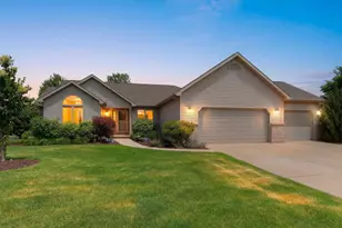 1301 Kampo Dr, Neenah, WI 54956 - Photo 42