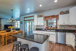2702 E Corridor Dr, Appleton, WI 54913 - Photo 4