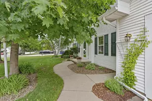 2936 Blue Moon Dr, Green Bay, WI 54311 - Photo 4