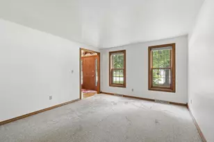 2936 Blue Moon Dr, Green Bay, WI 54311 - Photo 8