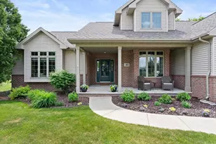 45 Bellevue Pl, Appleton, WI 54913 - Photo 2