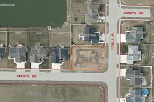 665 Pauls Pl, Oshkosh, WI 54904 - Photo 1
