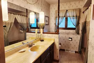 N7291 Winnebago Dr, Fond du Lac, WI 54935 - Photo 16
