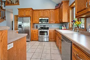 8120 Challenger Dr, Neenah, WI 54956 - Photo 20