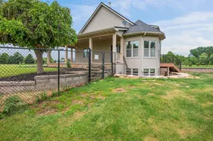 8120 Challenger Dr, Neenah, WI 54956 - Photo 10