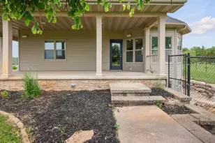 8120 Challenger Dr, Neenah, WI 54956 - Photo 4