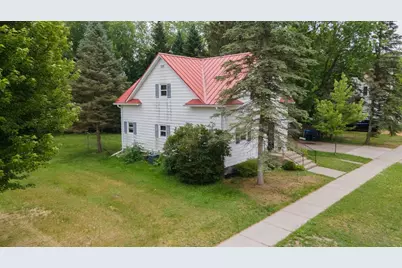 215 N Oxford Street, Wautoma, WI 54982 - Photo 2
