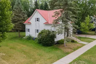 215 N Oxford St, Wautoma, WI 54982 - Photo 2