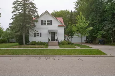 215 N Oxford Street, Wautoma, WI 54982 - Photo 1