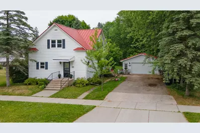 215 N Oxford Street, Wautoma, WI 54982 - Photo 8