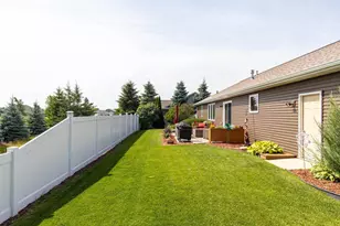 N2290 Holy Hill Dr, Greenville, WI 54942 - Photo 8