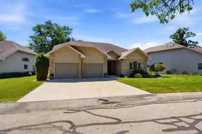 935 Brighton Drive, Menasha, WI 54952 - Photo 40