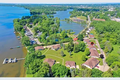 935 Brighton Drive, Menasha, WI 54952 - Photo 72