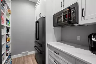 2011 Labyrinth Ln, De Pere, WI 54115 - Photo 22