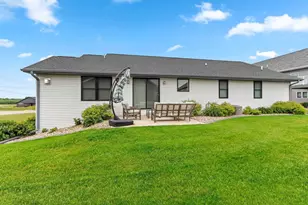 710 Westhill Dr, Green Bay, WI 54313 - Photo 2