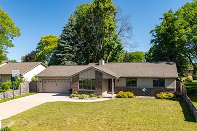 2656 W Sunnyview Road, Appleton, WI 54914 - Photo 1