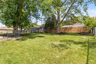 334 Westplain Dr, Green Bay, WI 54303 - Photo 38