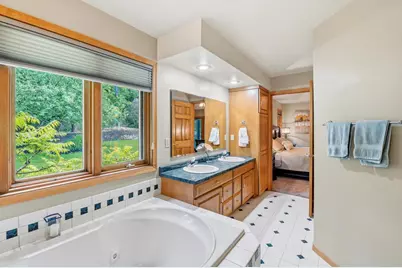 4000 Buckeye Way, Green Bay, WI 54311 - Photo 24