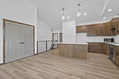 3365 Shawano Avenue, Green Bay, WI 54313 - Photo 6