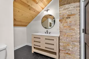 1340 Cambridge Ave, Oshkosh, WI 54902 - Photo 22