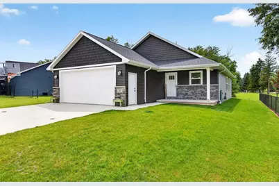 37 Ash Grove Place, Kaukauna, WI 54130 - Photo 2