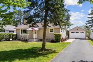 510 N Fulton St, Princeton, WI 54968 - Photo 2