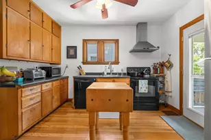 59 Bowen St, Oshkosh, WI 54901 - Photo 2