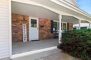 406 St Jude St, Green Bay, WI 54303 - Photo 4