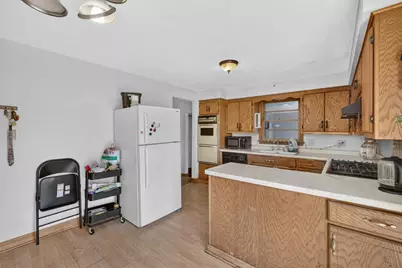 1688 Lilac Lane, Green Bay, WI 54302 - Photo 6