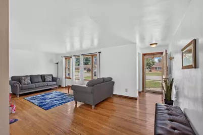 1688 Lilac Lane, Green Bay, WI 54302 - Photo 4