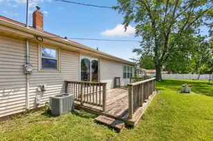 1688 Lilac Ln, Green Bay, WI 54302 - Photo 20