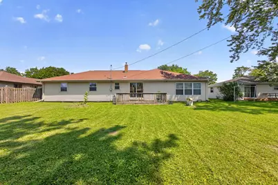 1688 Lilac Lane, Green Bay, WI 54302 - Photo 2