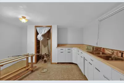 1688 Lilac Lane, Green Bay, WI 54302 - Photo 16
