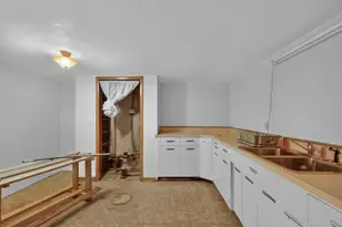 1688 Lilac Ln, Green Bay, WI 54302 - Photo 16