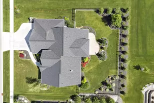 1782 Arbor Gate Ln, Green Bay, WI 54311 - Photo 4