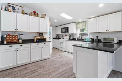 643 S Mill Street, Hortonville, WI 54944 - Photo 6