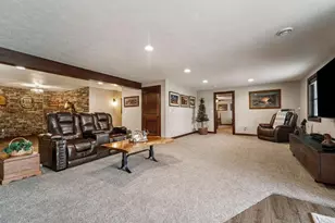 W9071 Black Otter Ct, Hortonville, WI 54944 - Photo 62