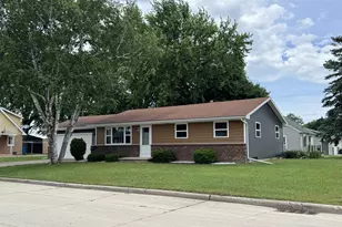 2704 N David St, Appleton, WI 54914 - Photo 2