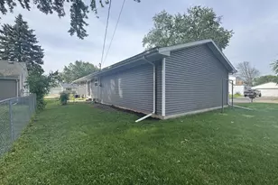 2704 N David St, Appleton, WI 54914 - Photo 6