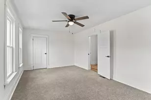 29 W Tennessee Ave, Oshkosh, WI 54901 - Photo 14