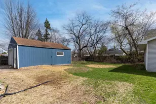 29 W Tennessee Ave, Oshkosh, WI 54901 - Photo 20