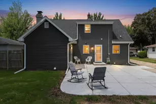 714 N Locust St, Green Bay, WI 54303 - Photo 2