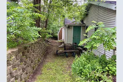 2056 Newberry Avenue, Green Bay, WI 54302 - Photo 12