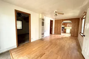 2056 Newberry Ave, Green Bay, WI 54302 - Photo 2