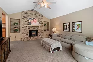 2447 Parkwood Dr, Green Bay, WI 54304 - Photo 24