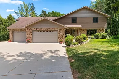 2447 Parkwood Drive, Green Bay, WI 54304 - Photo 1
