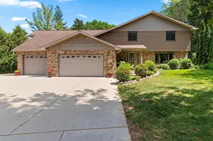 2447 Parkwood Dr, Green Bay, WI 54304 - Photo 1