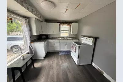 1541 Division Avenue, Sheboygan, WI 53083 - Photo 12