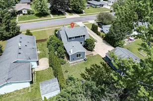 207 Crescent Dr, Neenah, WI 54956 - Photo 52